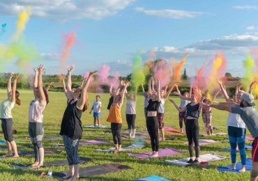 Yoga with Aminta