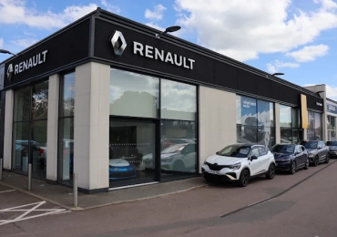 Glyn Hopkin Renault St Albans