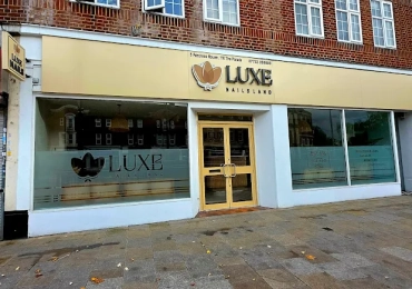Luxe nails land