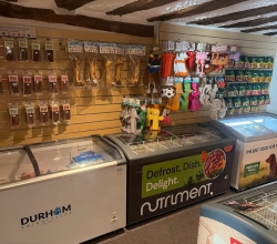 Oakleys pet shop